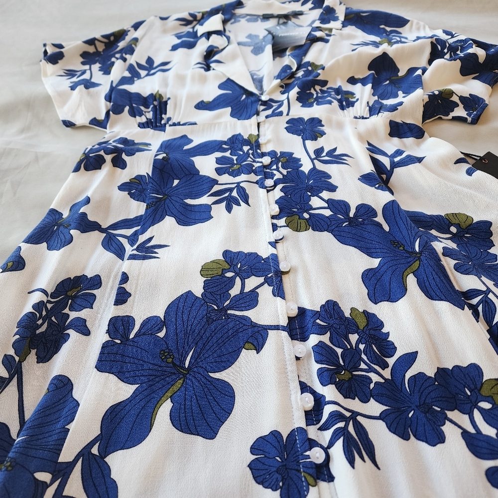 Forever 21 Contemporary ,NWT, Large, White with Blue Flowers Dress